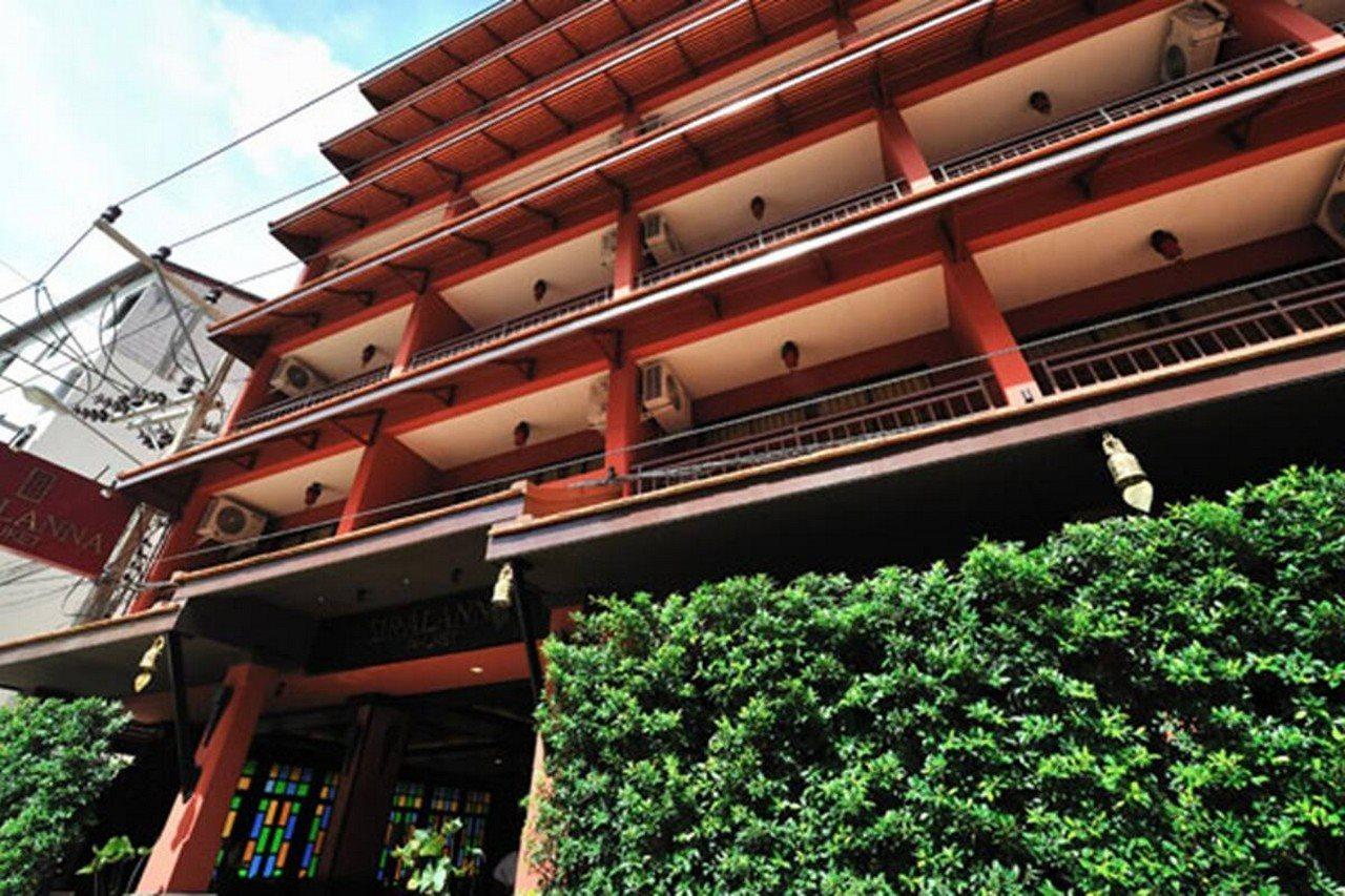 Siralanna Hotel Patong Exteriör bild