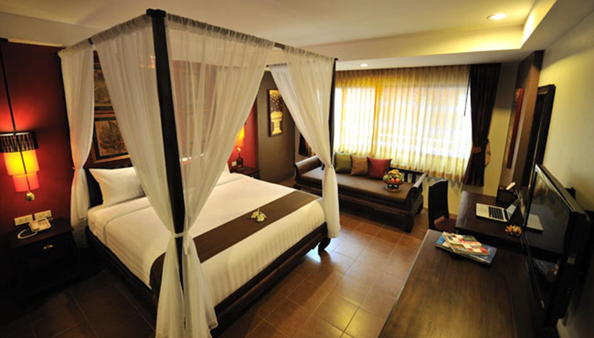 Siralanna Hotel Patong Exteriör bild