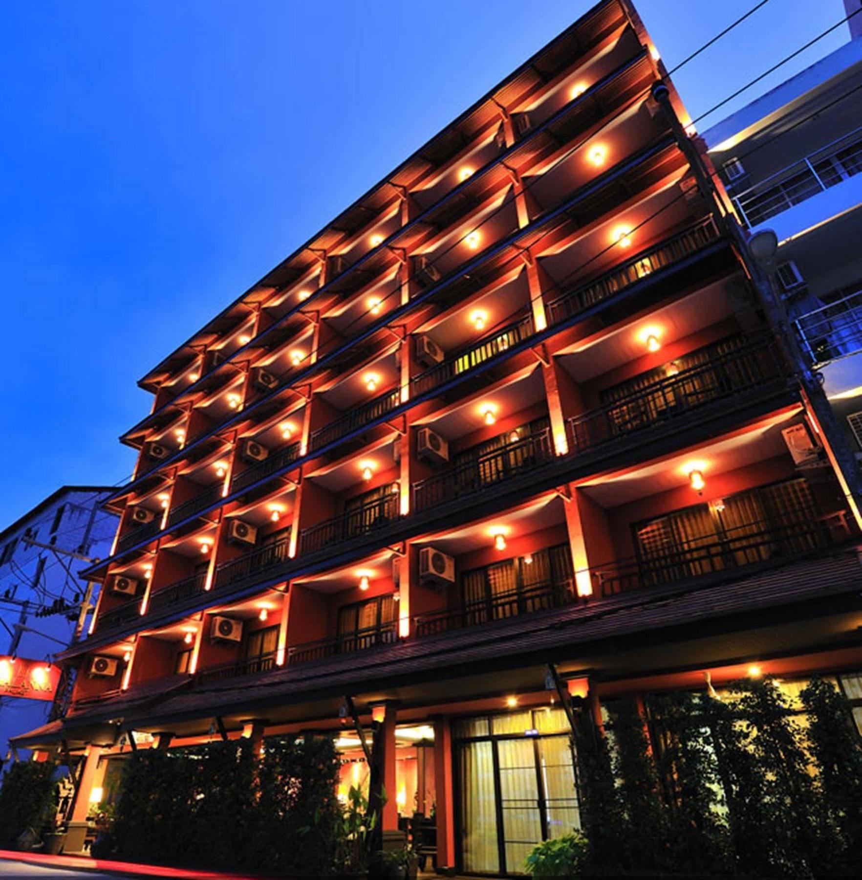Siralanna Hotel Patong Exteriör bild