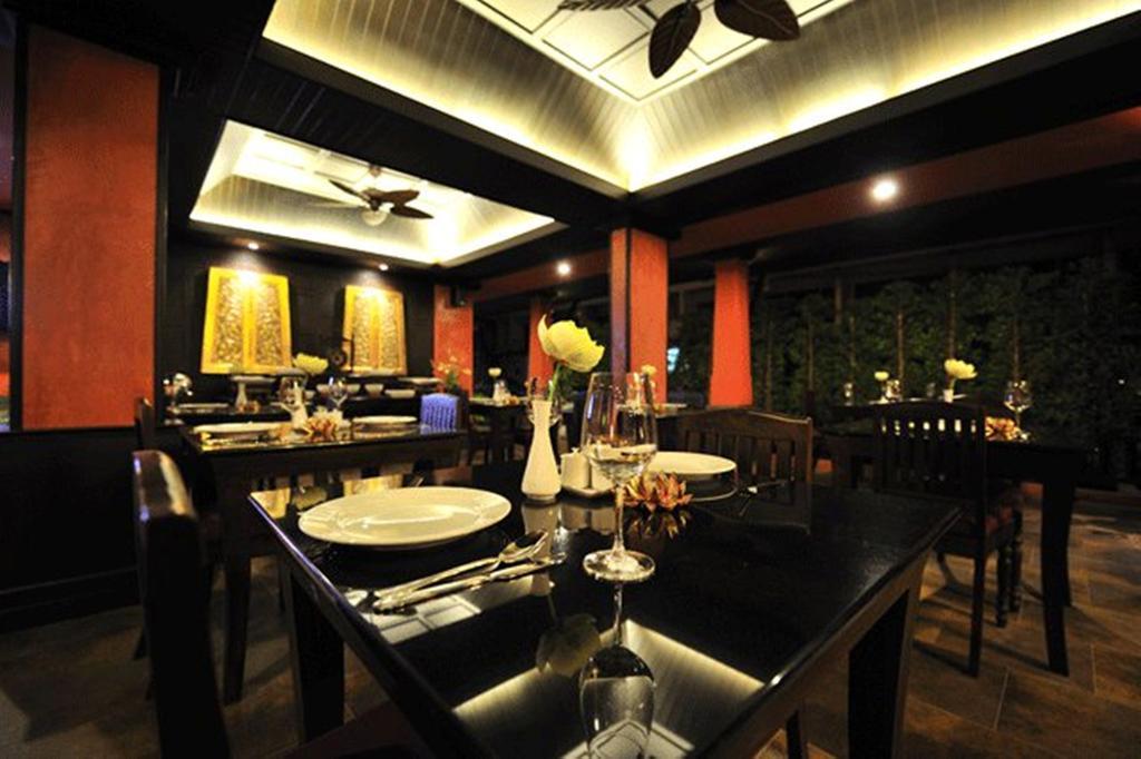Siralanna Hotel Patong Exteriör bild